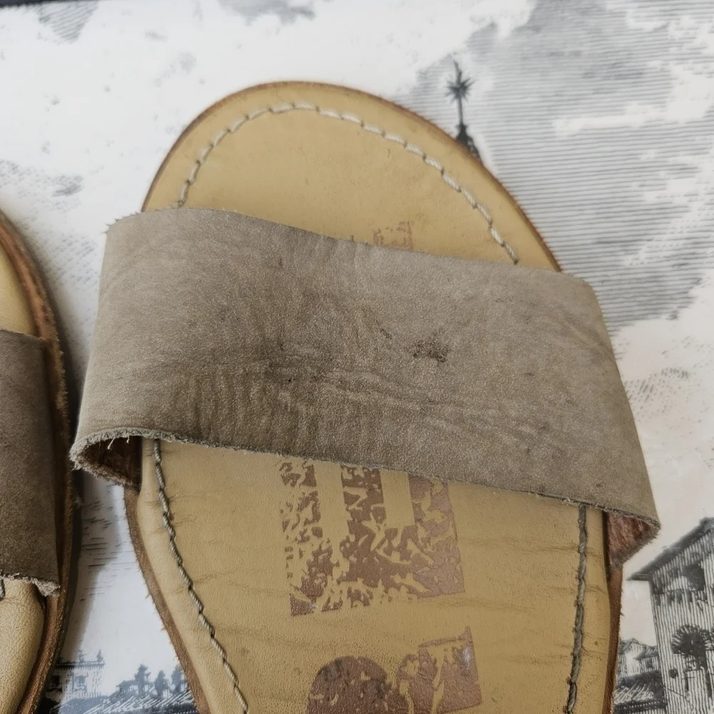 Sorel Ella cross-strap sandals taupe size 6